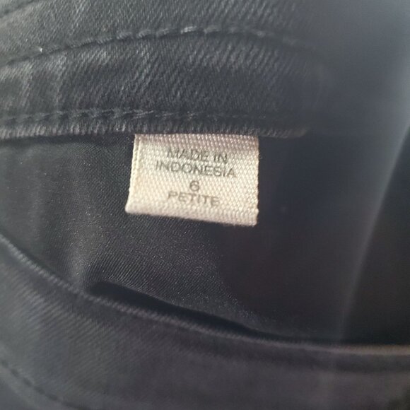 J.Jill Denim Jeans Womens 6 Petite Black 5-Pocket Leggings Stretch Denim - Picture 4 of 11